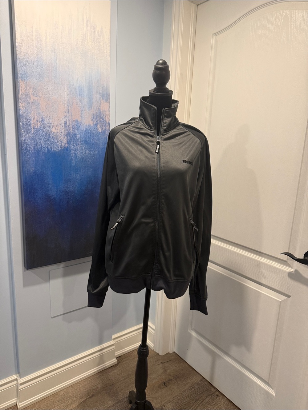 Bench Men's Black Full-Zip Lightweight Track Jacket